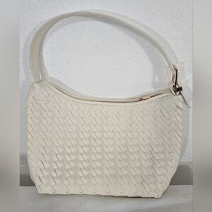 A New Day Elegant Cream Woven Handbag Adjustable Strap Gold Hardware Zip Closure